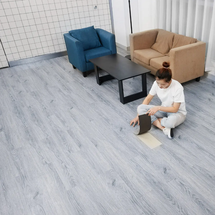 自粘pvc地板適合家里用嗎？自粘pvc地板一般能用多久？