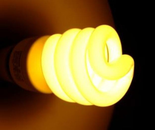 led燈和熒光燈有什么區(qū)別，如何選購(gòu)led燈?